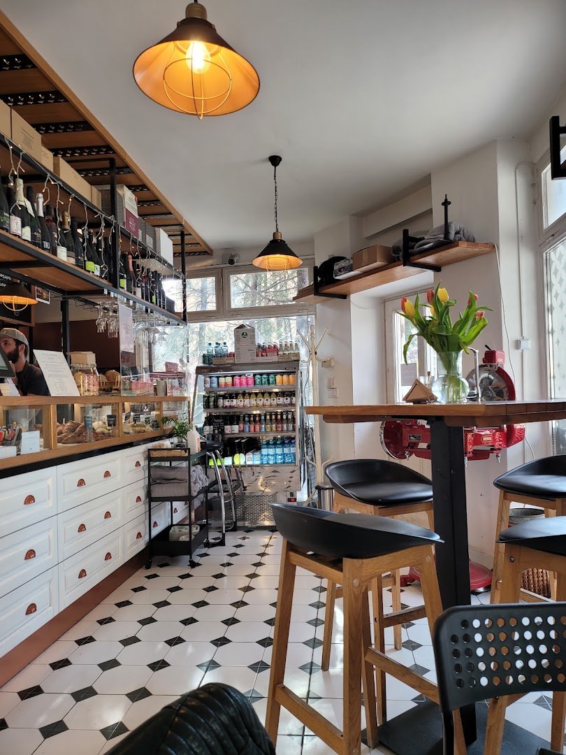 Essence Delicates specialty coffee shop in Budapest - photo 6