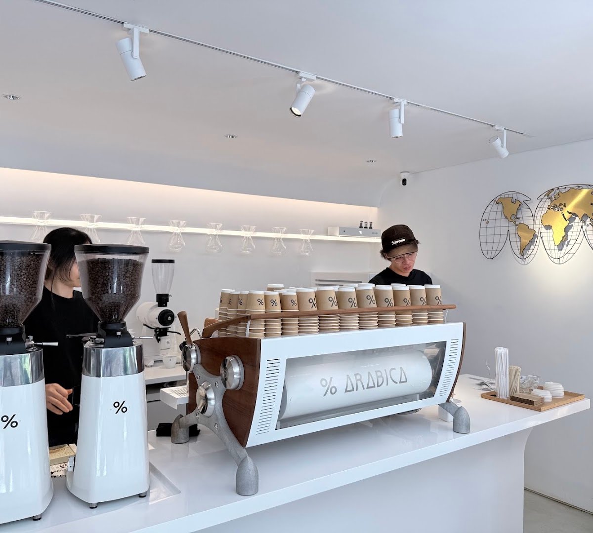 % ARABICA Taipei Elephant Mountain specialty coffee shop in Taipei - photo 5