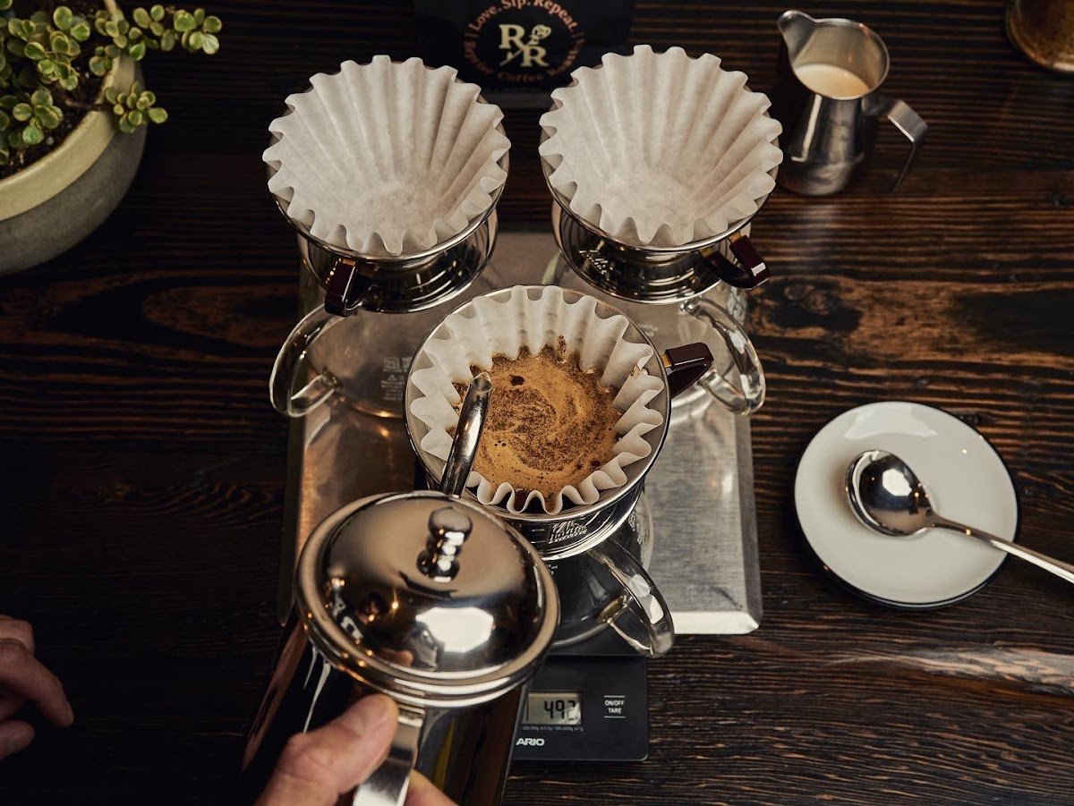 The Avondale Coffee Club specialty coffee shop in Chicago - photo 3