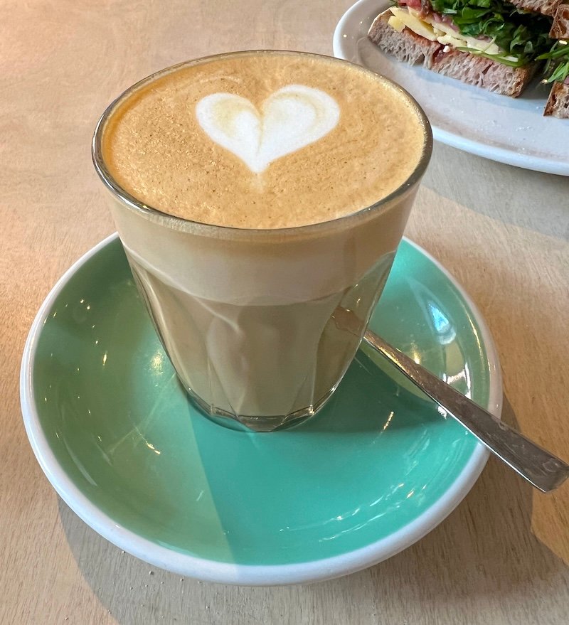 Iris & June specialty coffee shop in London - photo 9