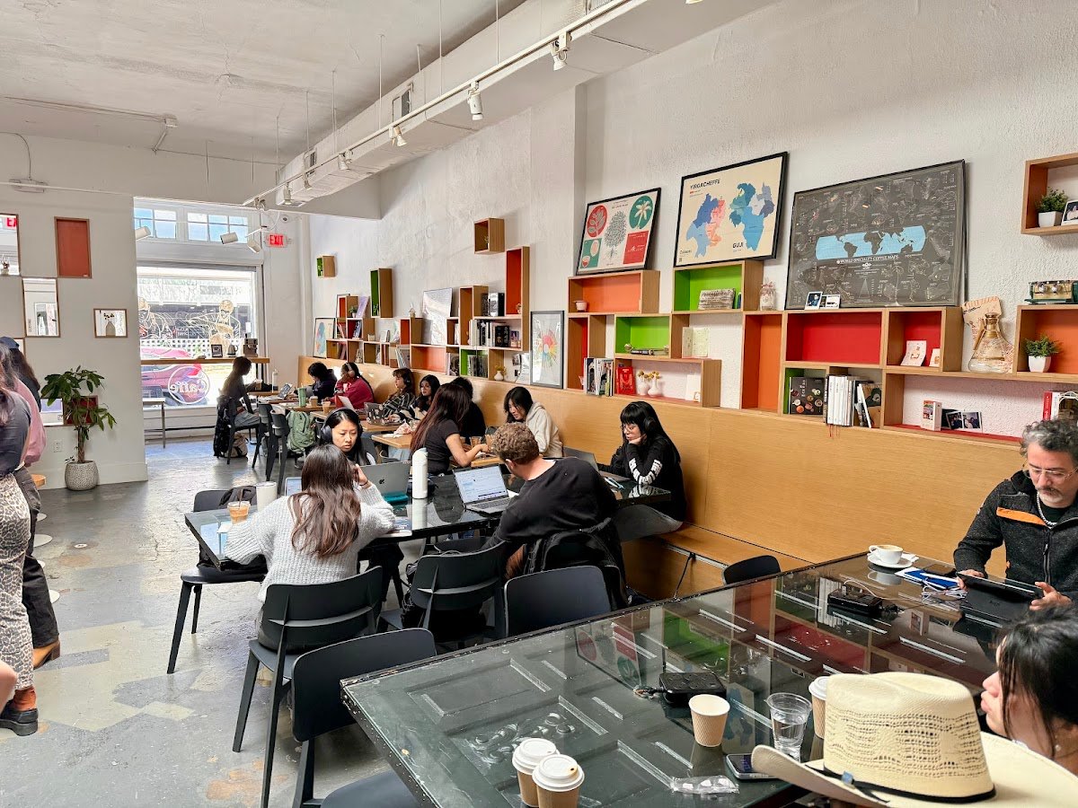 Un Caffe specialty coffee shop in Houston - photo 5