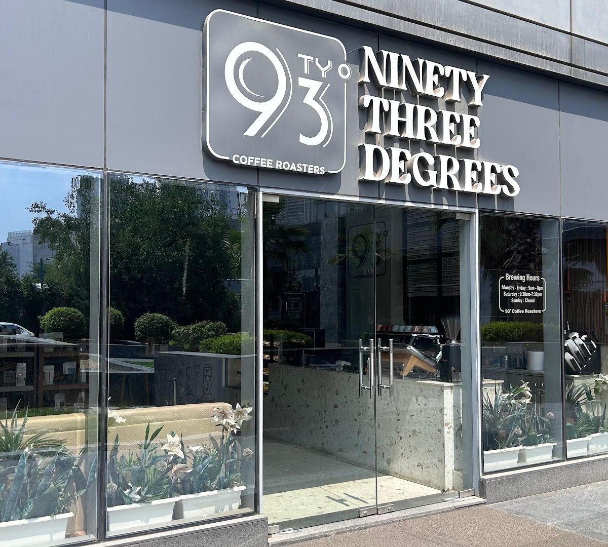 93 Degrees Coffee Roasters specialty coffee shop in Delhi - photo 5