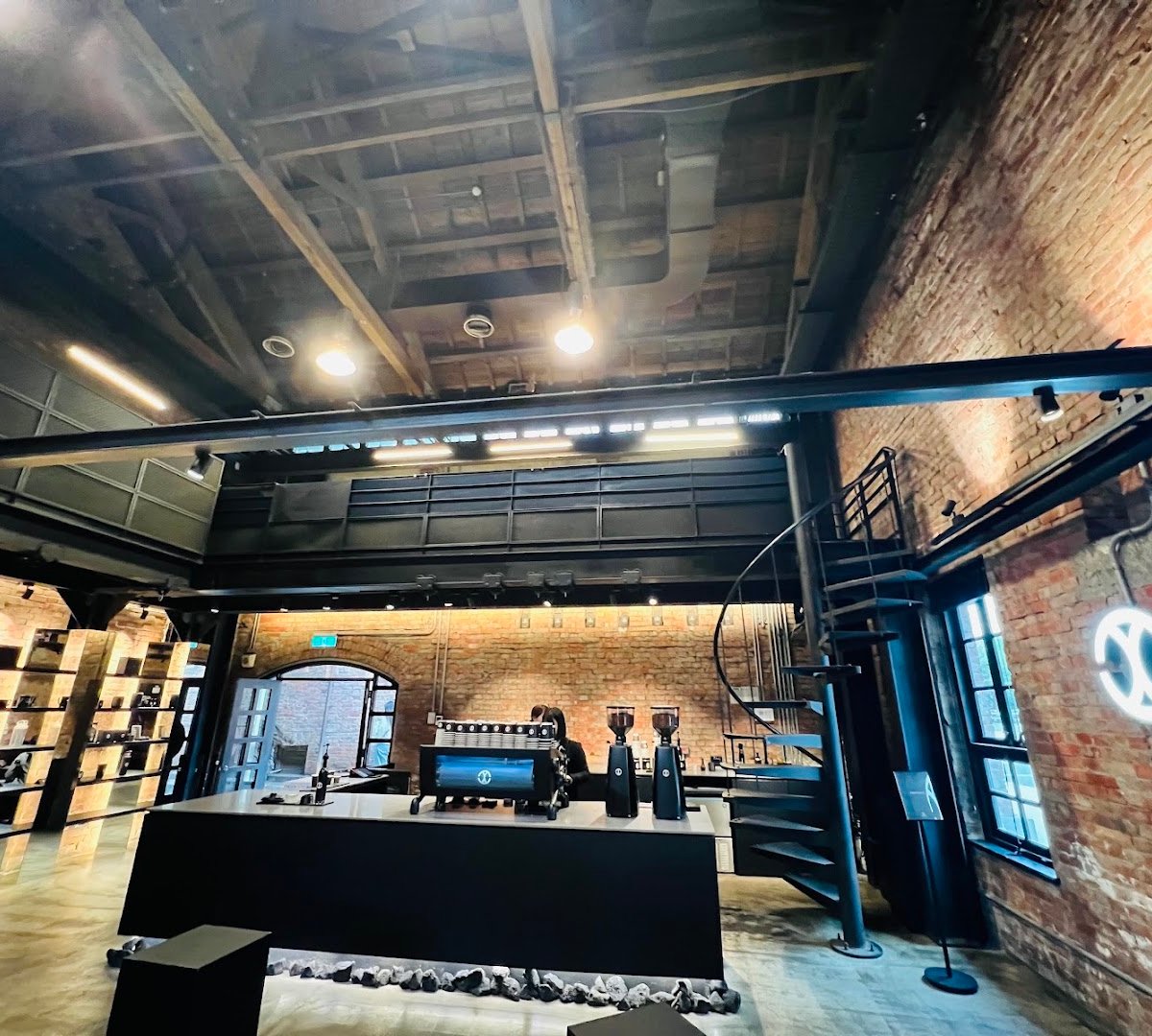 CHLIV - Huashan store specialty coffee shop in Taipei - photo 4