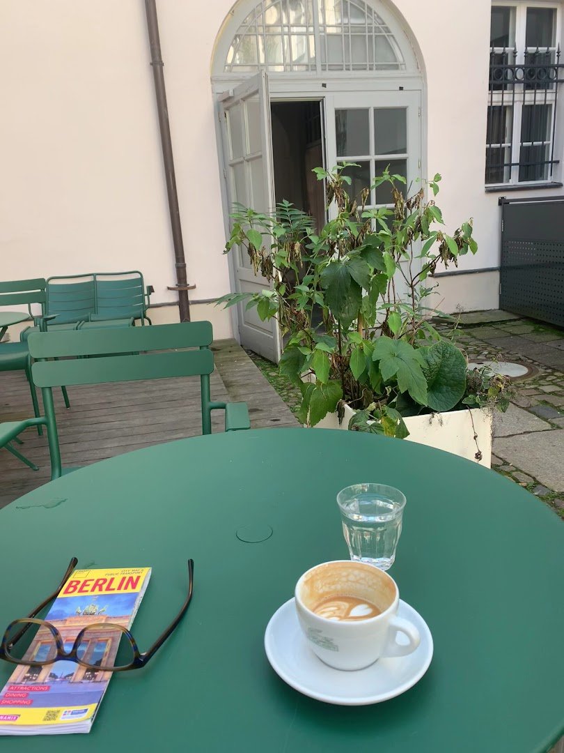 Fauve Coffee Berlin specialty coffee shop in Berlin - photo 8