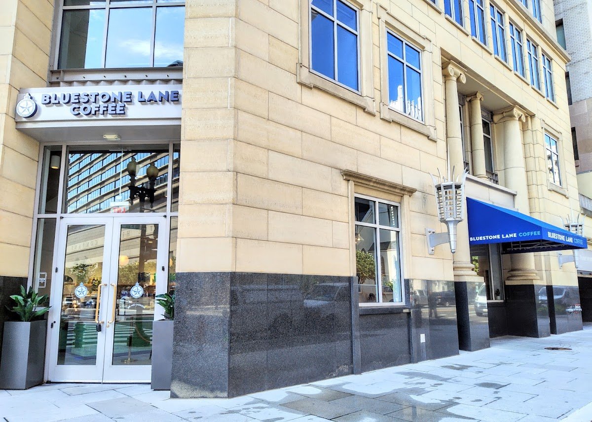 Bluestone Lane Metro Center Coffee Shop specialty coffee shop in Washington, D.C. - photo 2
