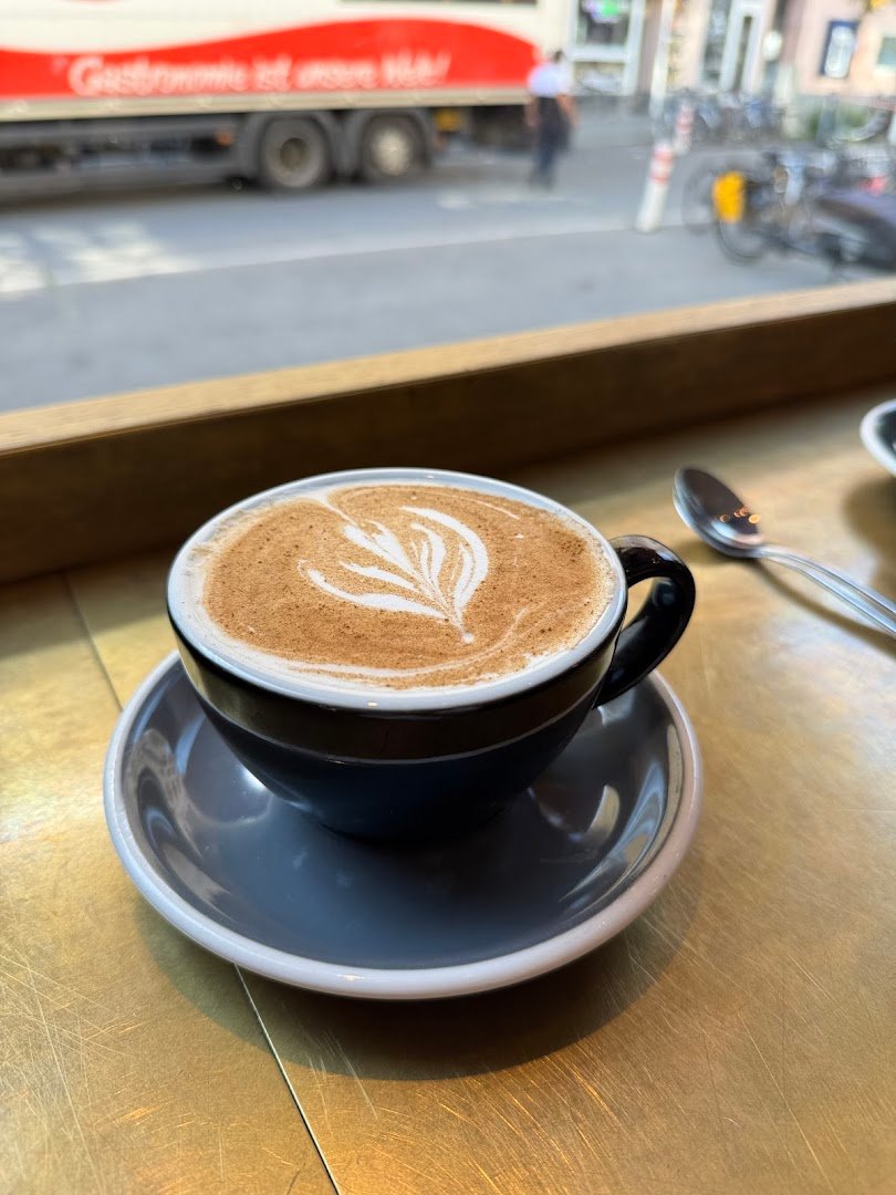 Kaffee 9 specialty coffee shop in Berlin - photo 11