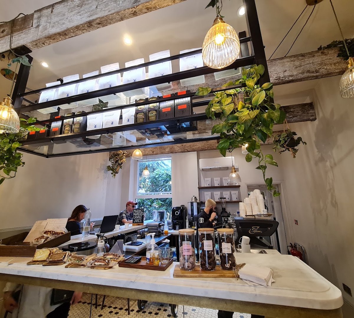 Hagen Espresso Bar (Hagen Chelsea) specialty coffee shop in London - photo 3