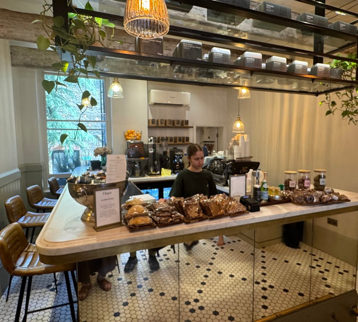 Hagen Espresso Bar (Hagen Chelsea) specialty coffee shop in London - photo 5