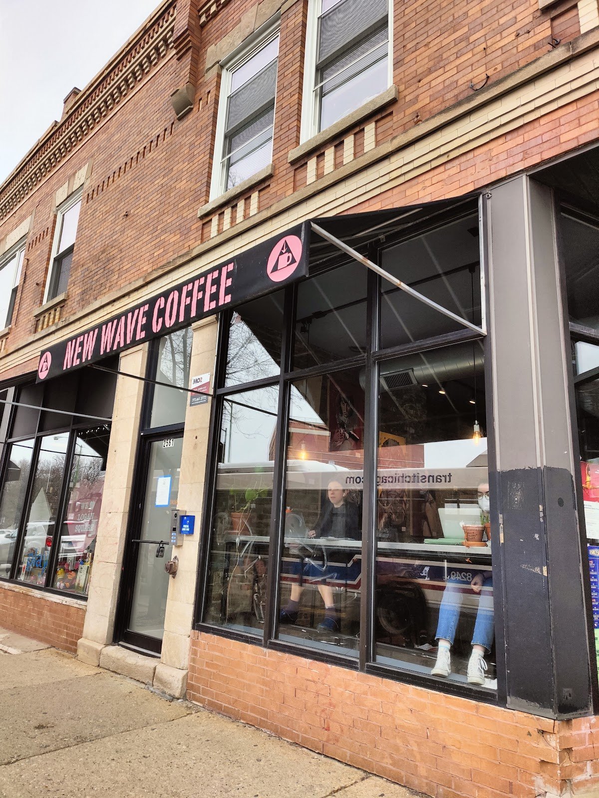 New Wave Coffee specialty coffee shop in Chicago - photo 8