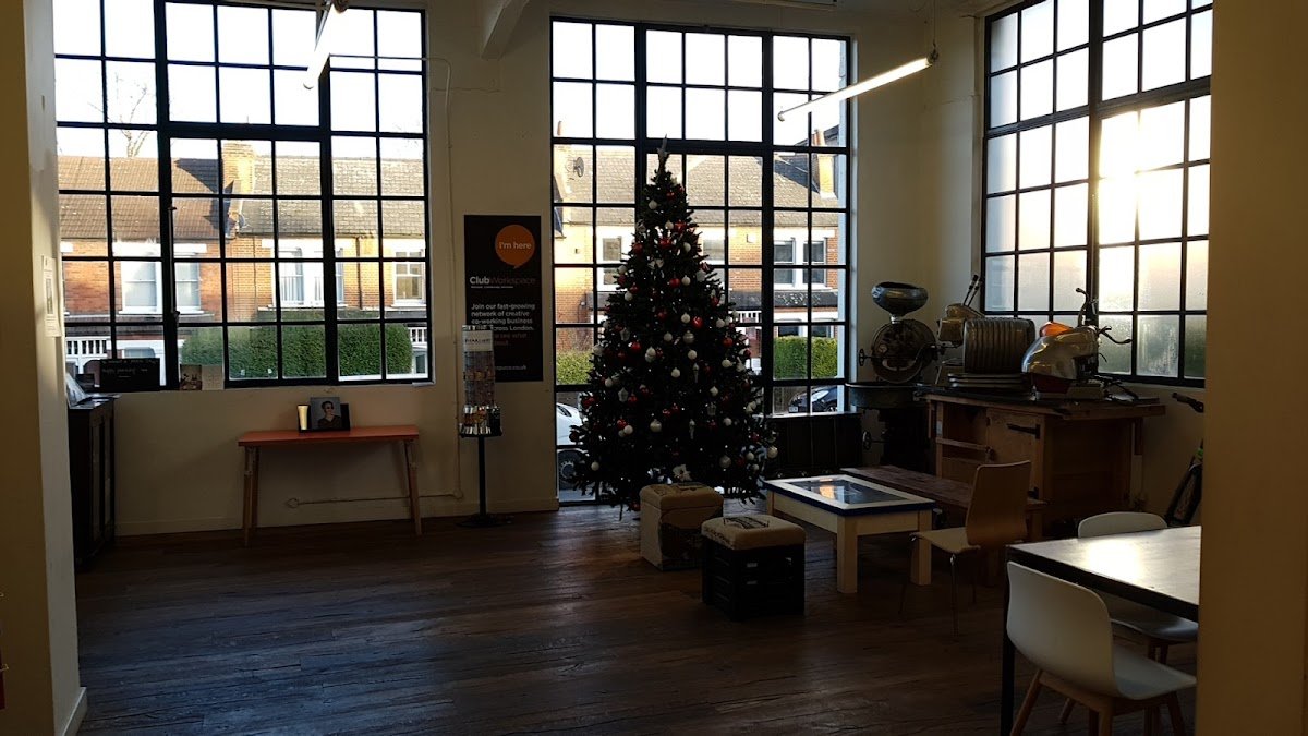 Volcano Coffee Works Cafe specialty coffee shop in London - photo 8