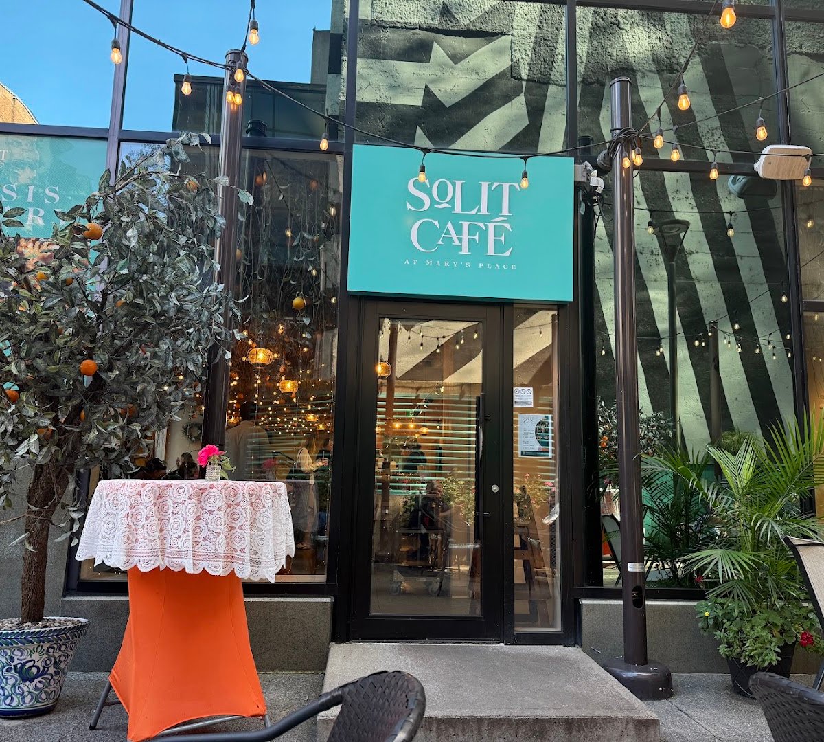 Storefront of SoLIT Café, specialty coffee shop in Montreal