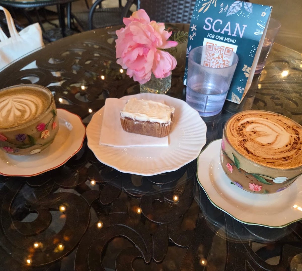 Coffee at SoLIT Café, specialty coffee shop in Montreal