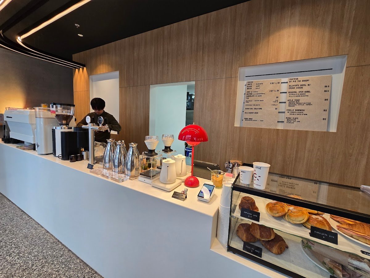 Crimson Coffee specialty coffee shop in Melbourne - photo 6