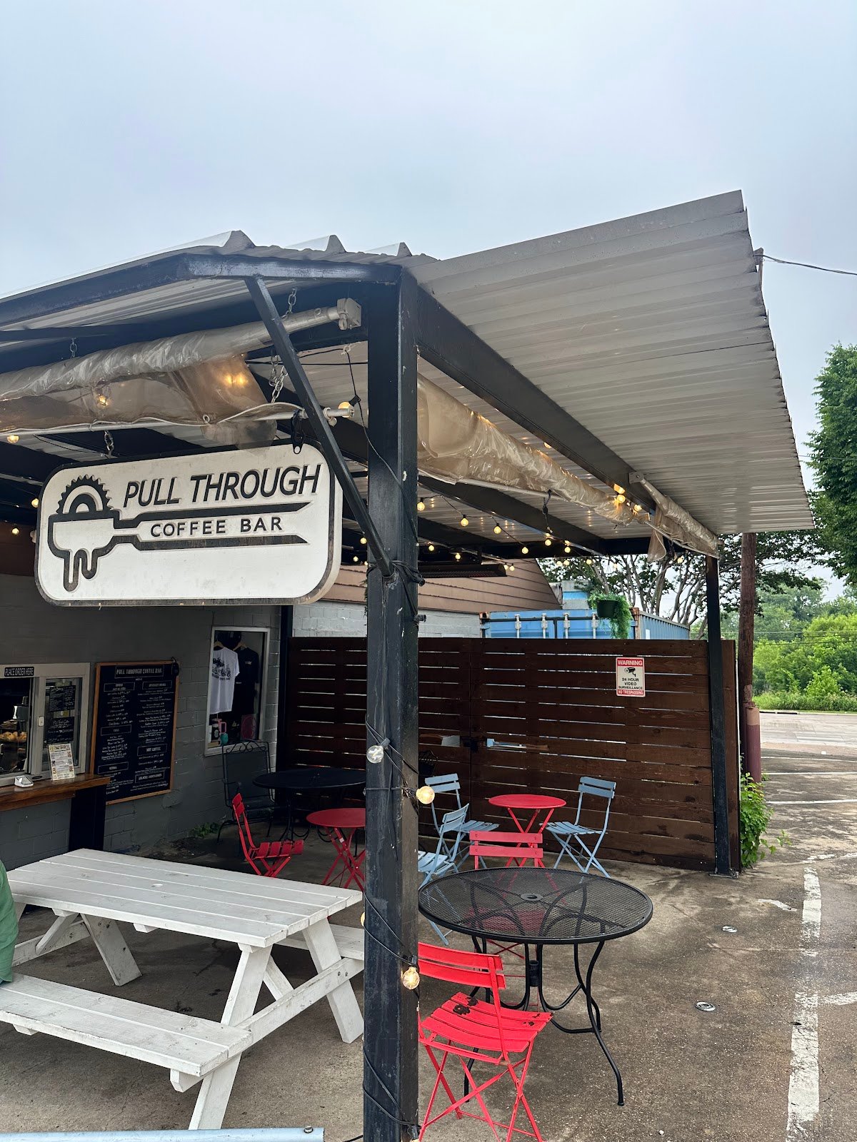 Pull Through Coffee Bar specialty coffee shop in Dallas - photo 4