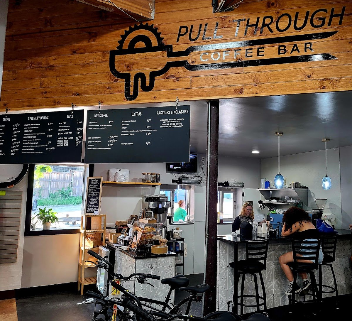 Pull Through Coffee Bar specialty coffee shop in Dallas - photo 7