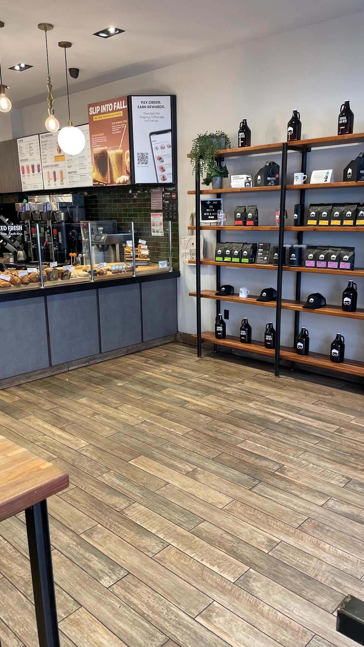 Gregorys Coffee specialty coffee shop in New York - photo 12