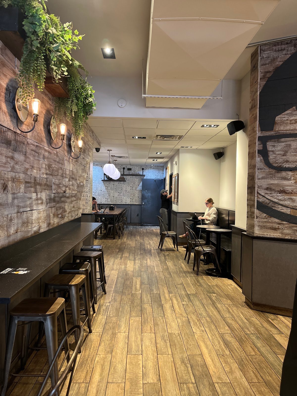 Gregorys Coffee specialty coffee shop in New York - photo 2