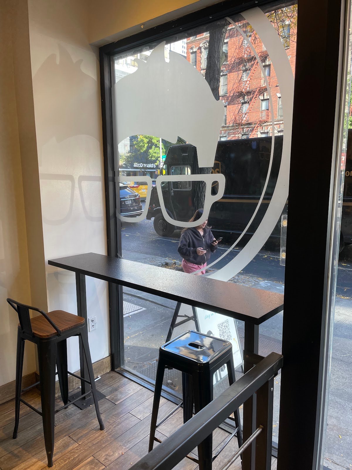 Gregorys Coffee specialty coffee shop in New York - photo 4