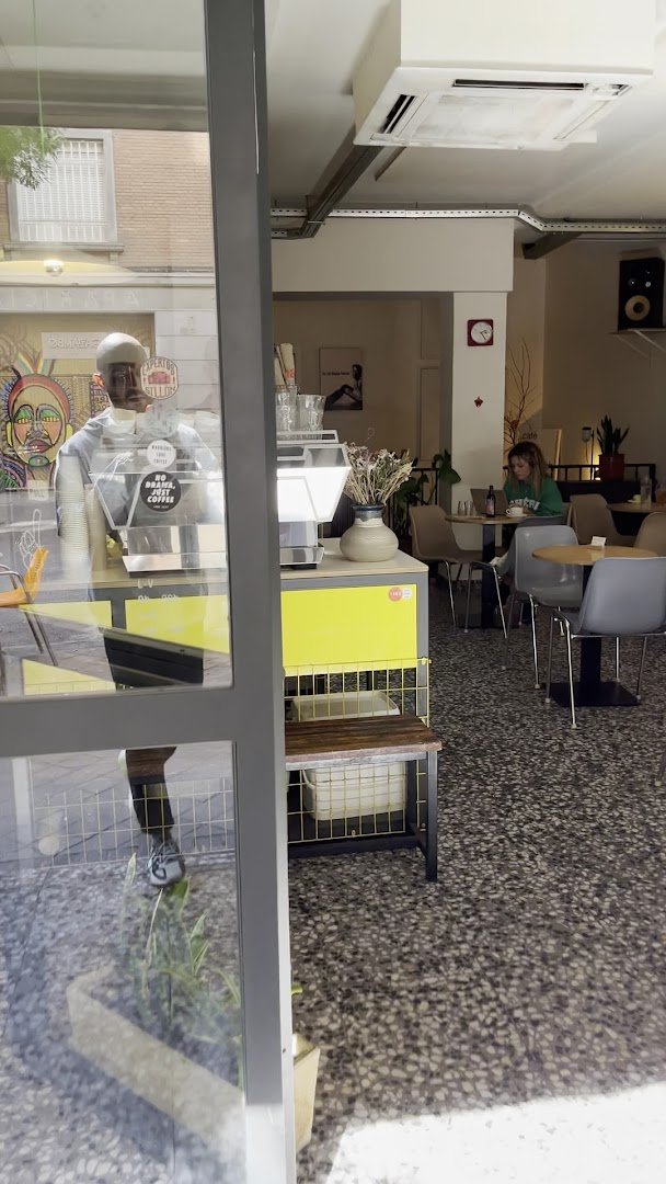 Toma Café Olavide specialty coffee shop in Madrid - photo 10