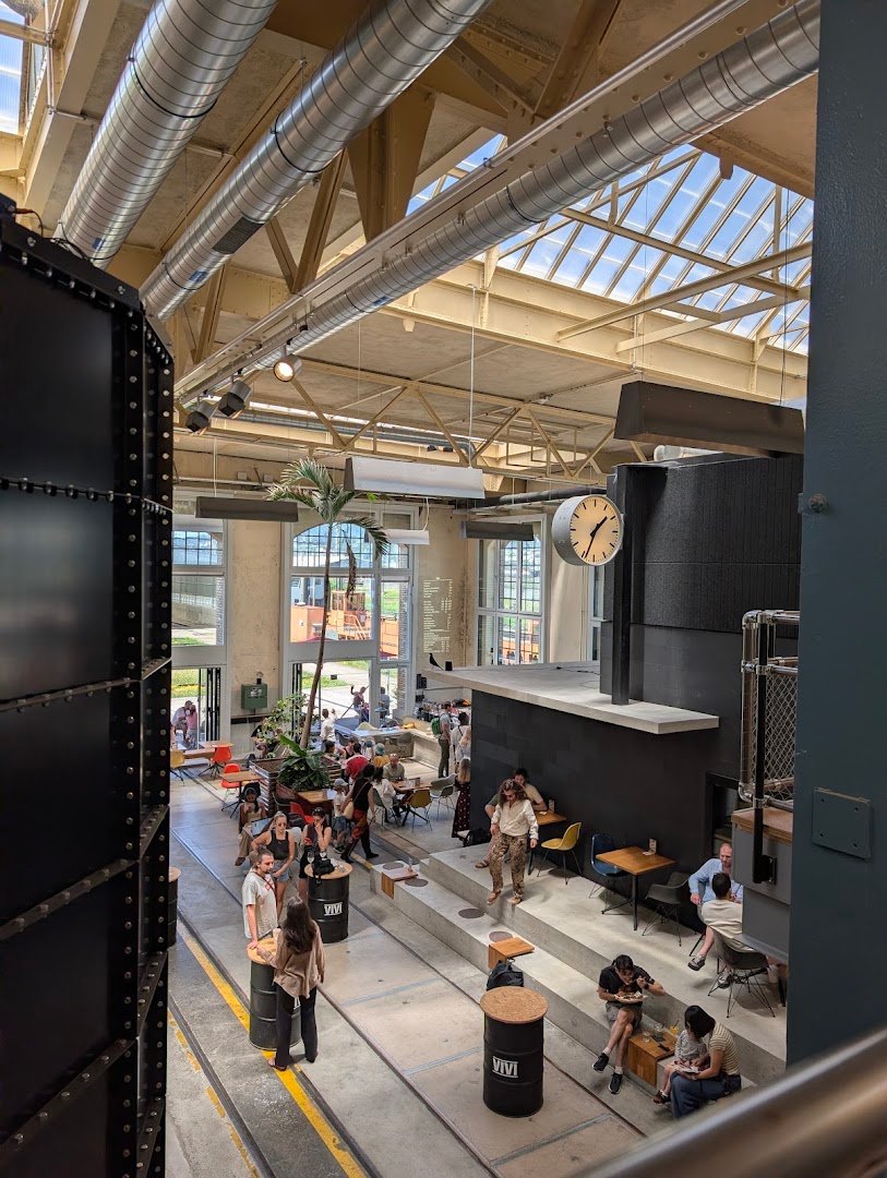 Interior of ViCAFE Rösterei & Kaffeebar, specialty coffee shop in Zurich