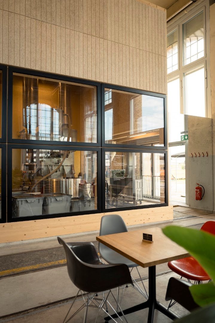 Interior of ViCAFE Rösterei & Kaffeebar, specialty coffee shop in Zurich