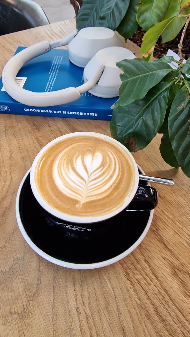 Coffee at ViCAFE Rösterei & Kaffeebar, specialty coffee shop in Zurich