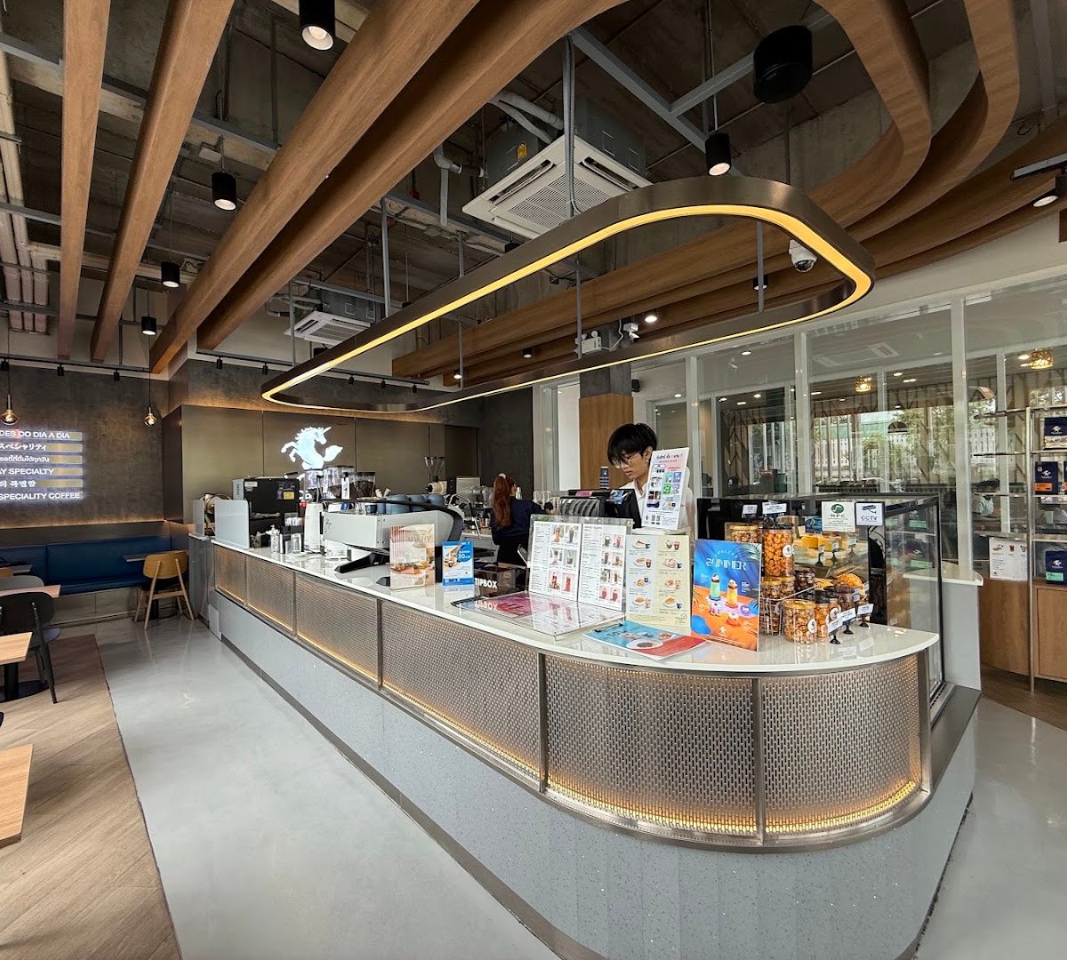Pacamara Coffee Roasters (PTT Vibhavadi62) specialty coffee shop in Bangkok - photo 6
