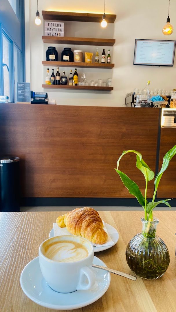 Interior of ALTURA Specialty Coffee Milan, specialty coffee shop in Milan