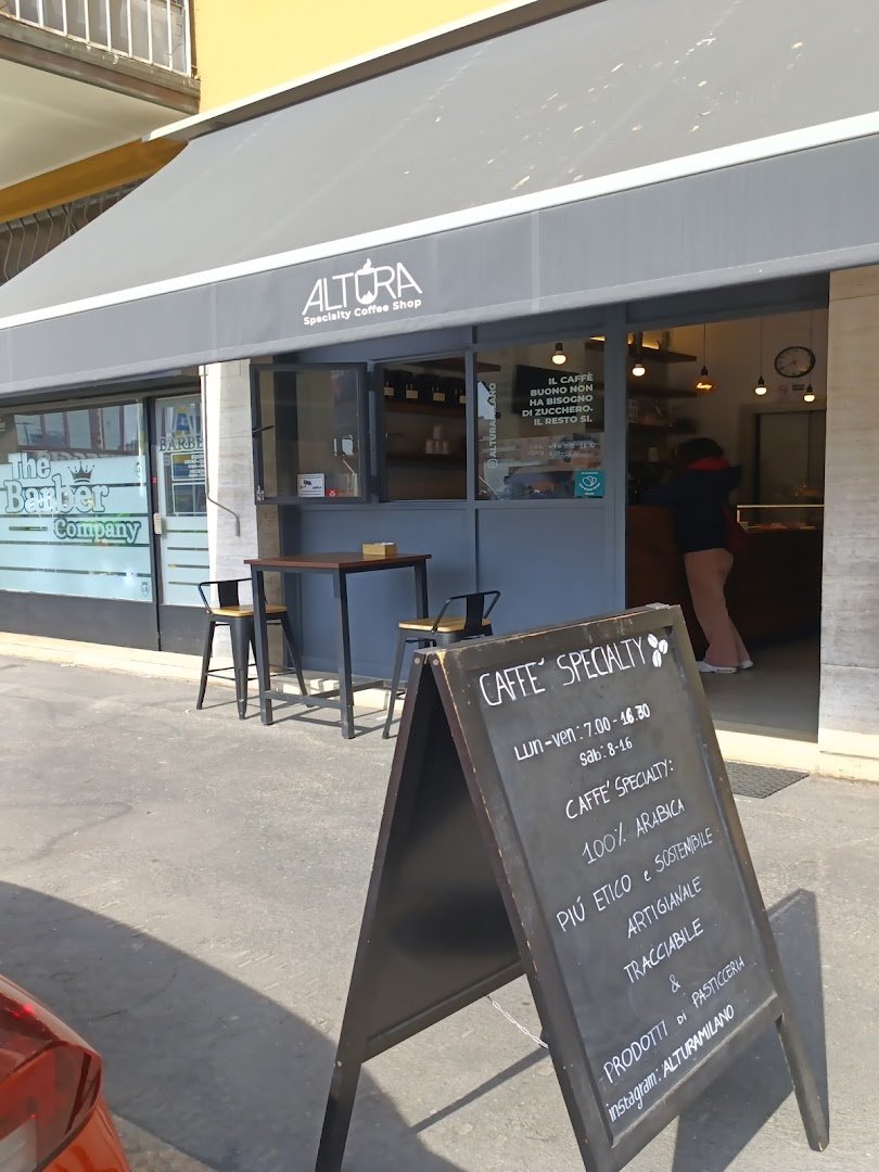 Storefront of ALTURA Specialty Coffee Milan, specialty coffee shop in Milan