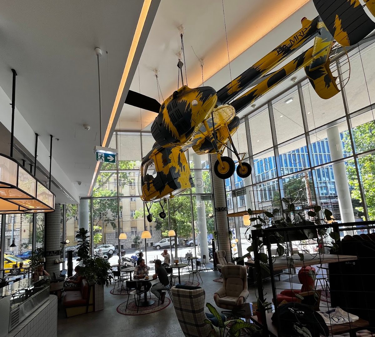 Mad Dog Coffee_Hangár specialty coffee shop in Budapest - photo 4