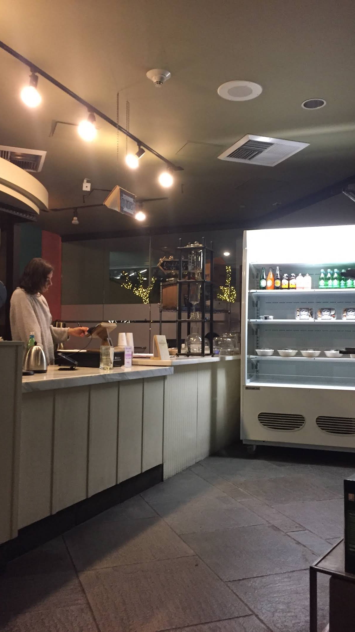 Elabrew Coffee specialty coffee shop in Los Angeles - photo 8