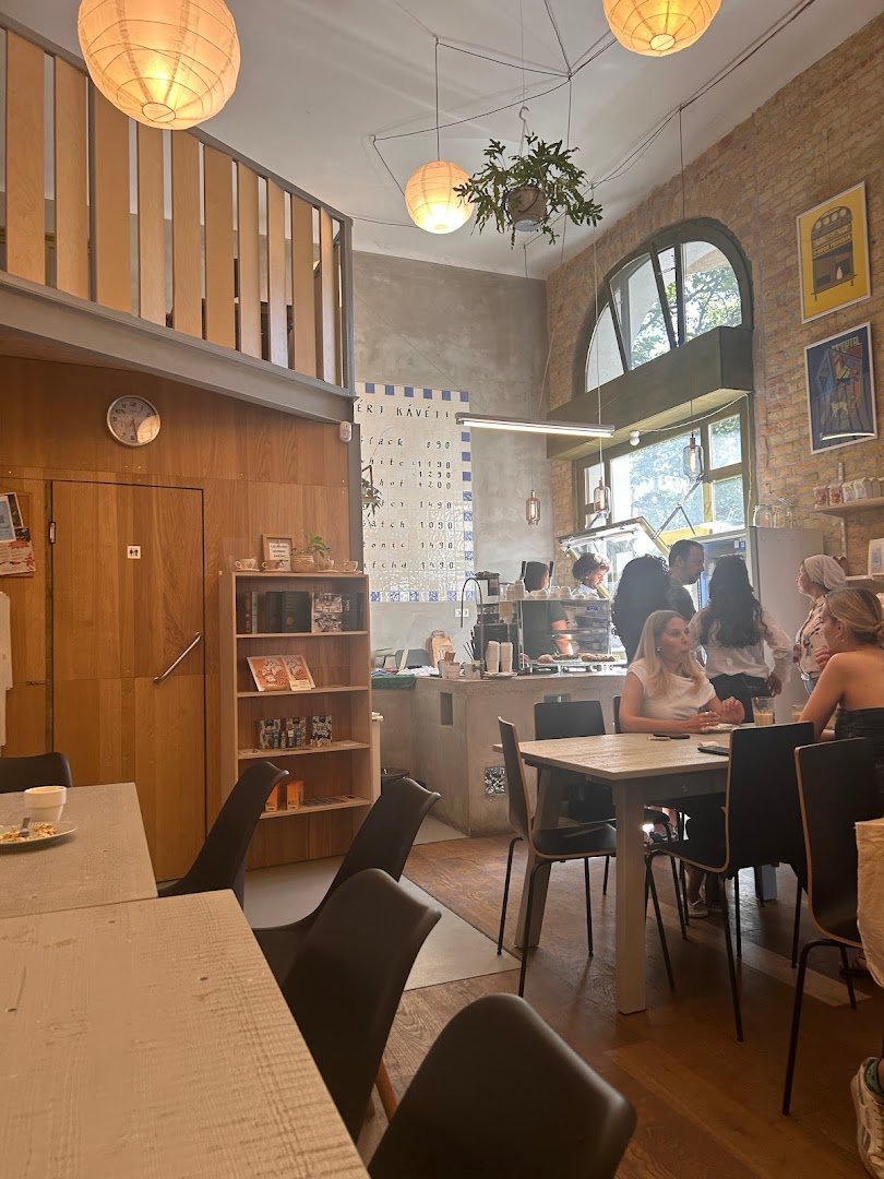 MTRM roast - specialty coffee micro roastery and showroom Budapest specialty coffee shop in Budapest - photo 3