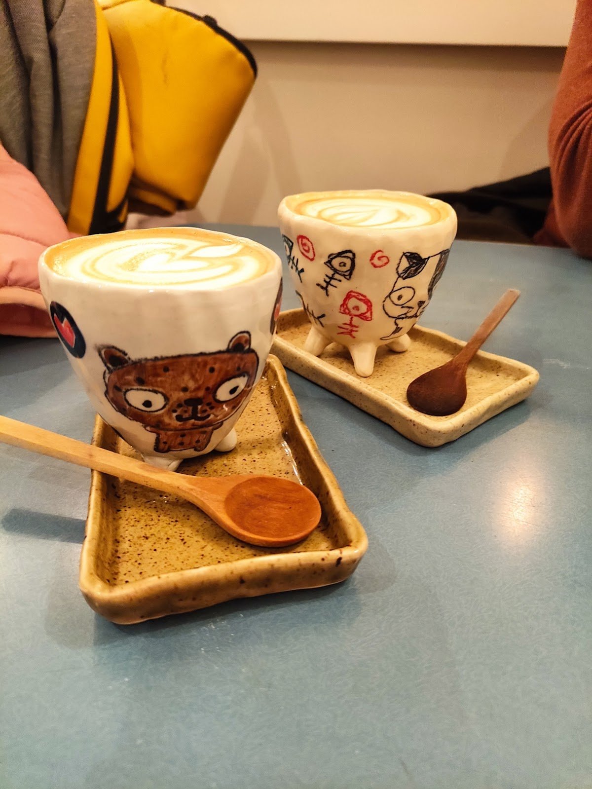 The Robin Craft Cafe specialty coffee shop in London - photo 4