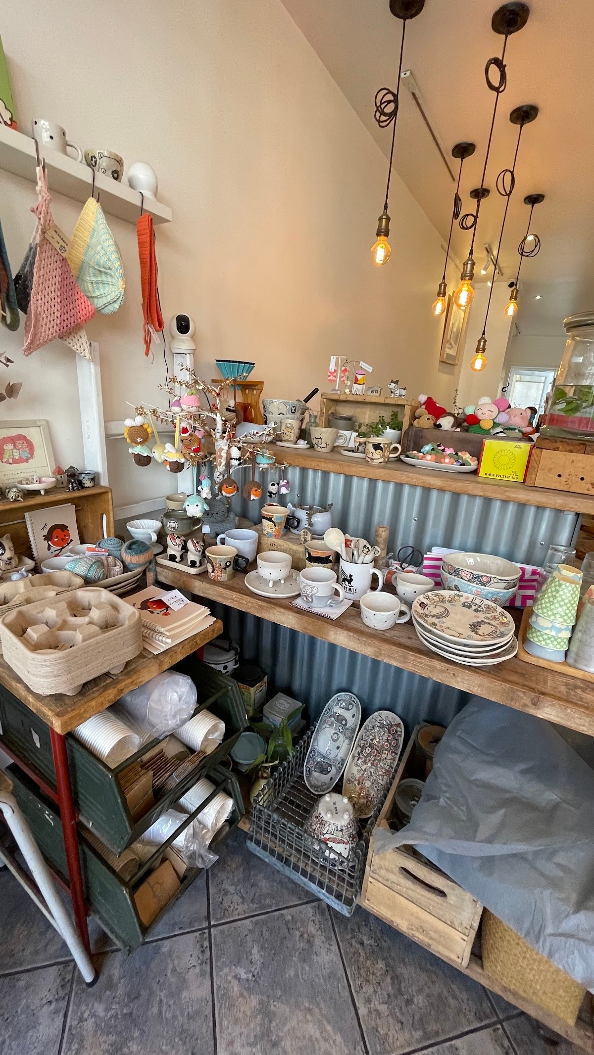 The Robin Craft Cafe specialty coffee shop in London - photo 8