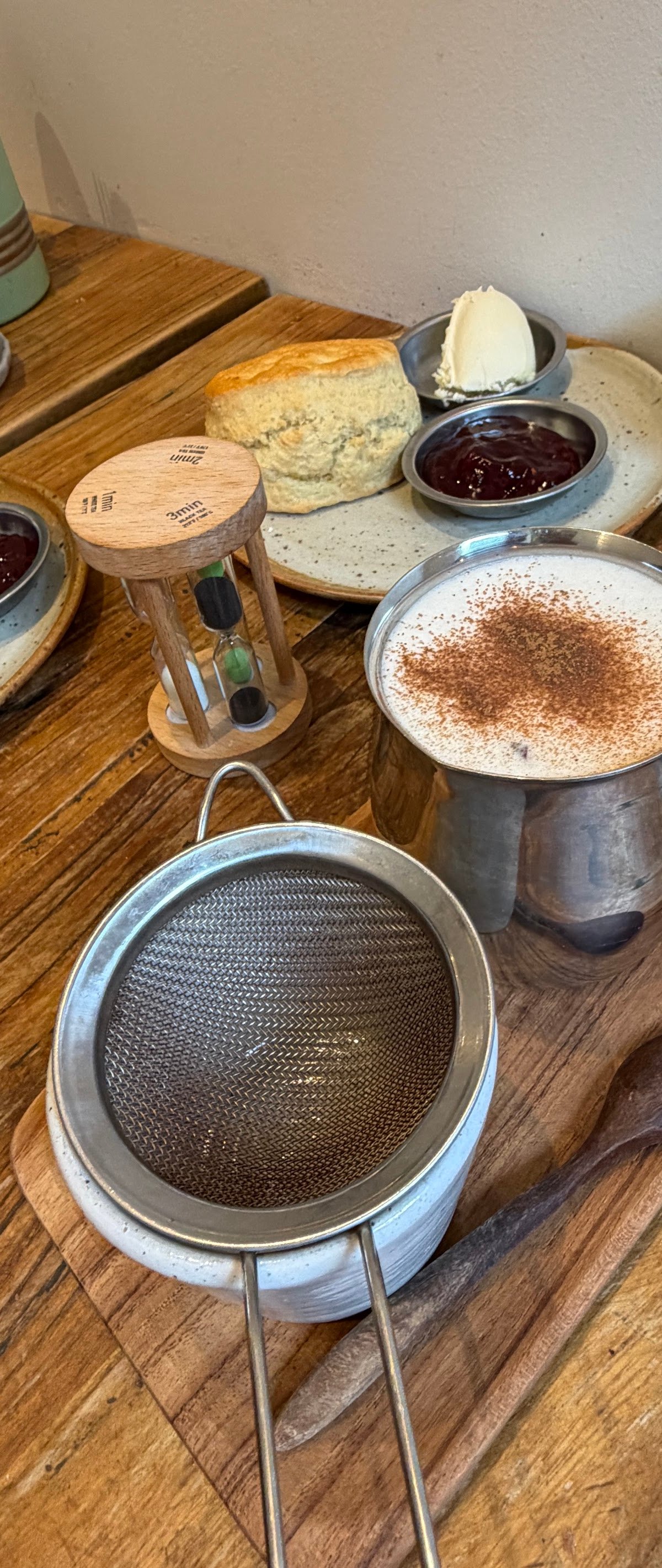 The Robin Craft Cafe specialty coffee shop in London - photo 9