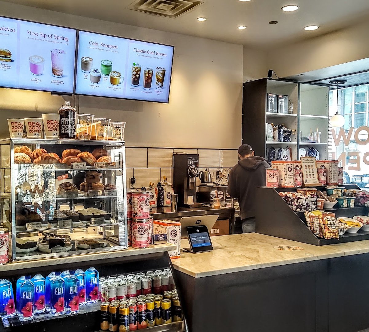 Compass Coffee specialty coffee shop in Washington, D.C. - photo 9