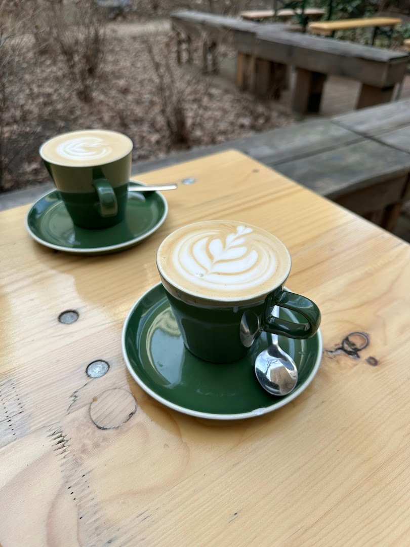 Isla specialty coffee shop in Berlin - photo 2