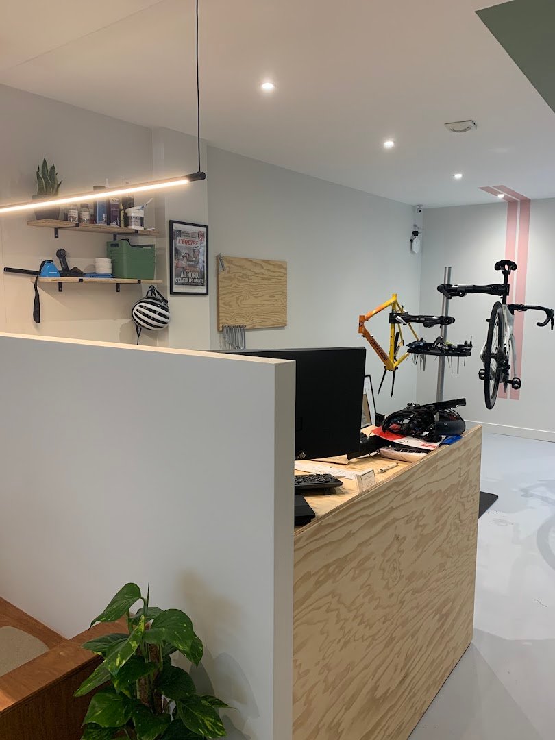 DAHU - Café & Atelier Vélo specialty coffee shop in Paris - photo 9