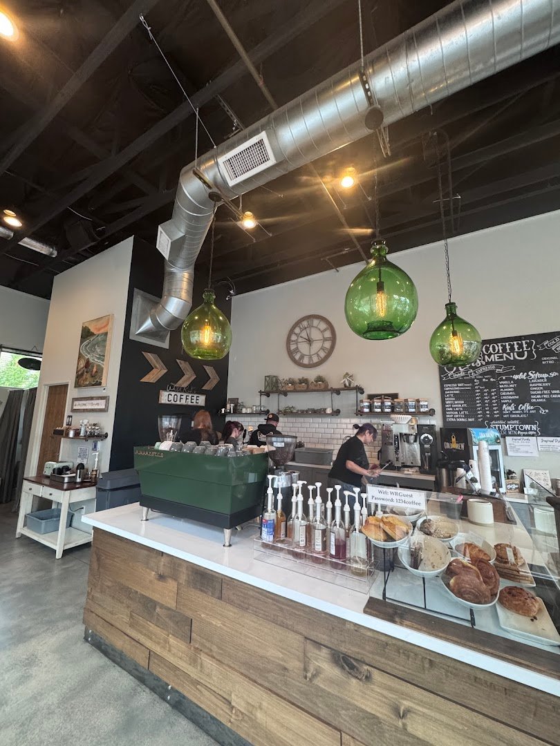 WildRoots Coffeehouse specialty coffee shop in Bend - photo 3