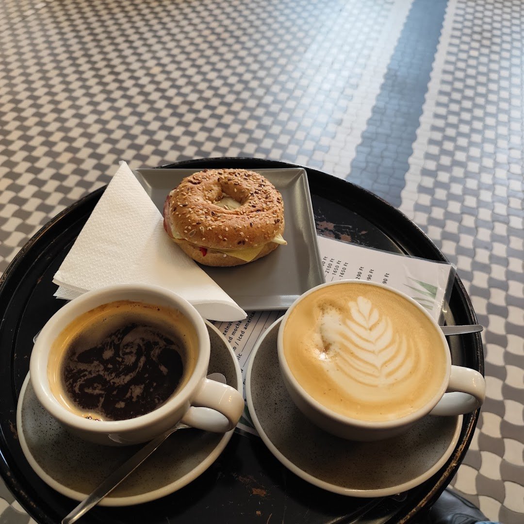 Arch&Beans Kávéművek specialty coffee shop in Budapest - photo 3