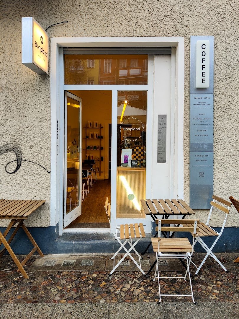 Bonpland Cafe Bar Berlin specialty coffee shop in Berlin - photo 3