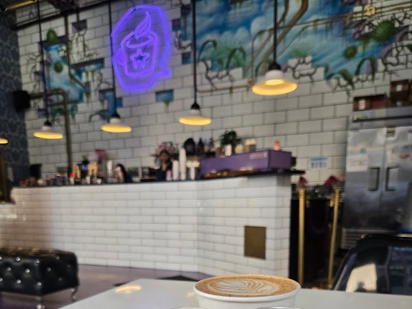 Dark Matter Coffee - Meddle Coffee Bar specialty coffee shop in Chicago - photo 8