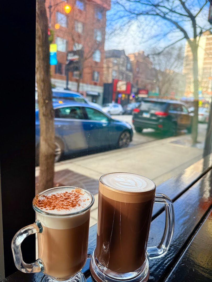 Ludlow Charlingtons Coffee Shop specialty coffee shop in Chicago - photo 3