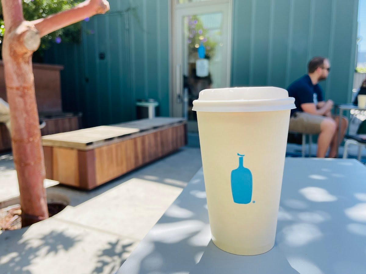 Blue Bottle Coffee specialty coffee shop in Los Angeles - photo 4