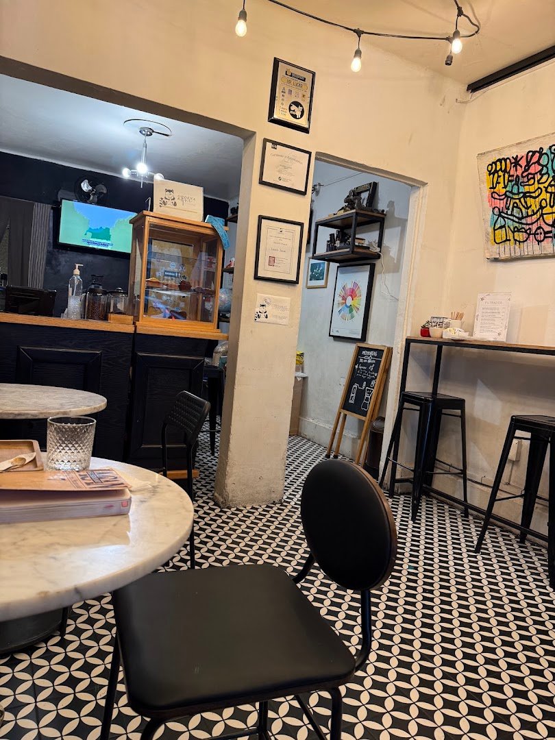 Interior of Café Memorias de un Barista, specialty coffee shop in Mexico City