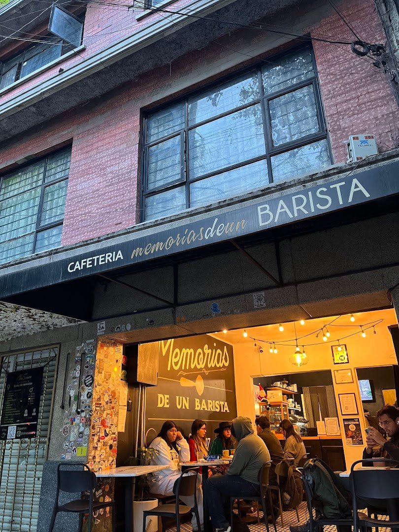 Storefront of Café Memorias de un Barista, specialty coffee shop in Mexico City