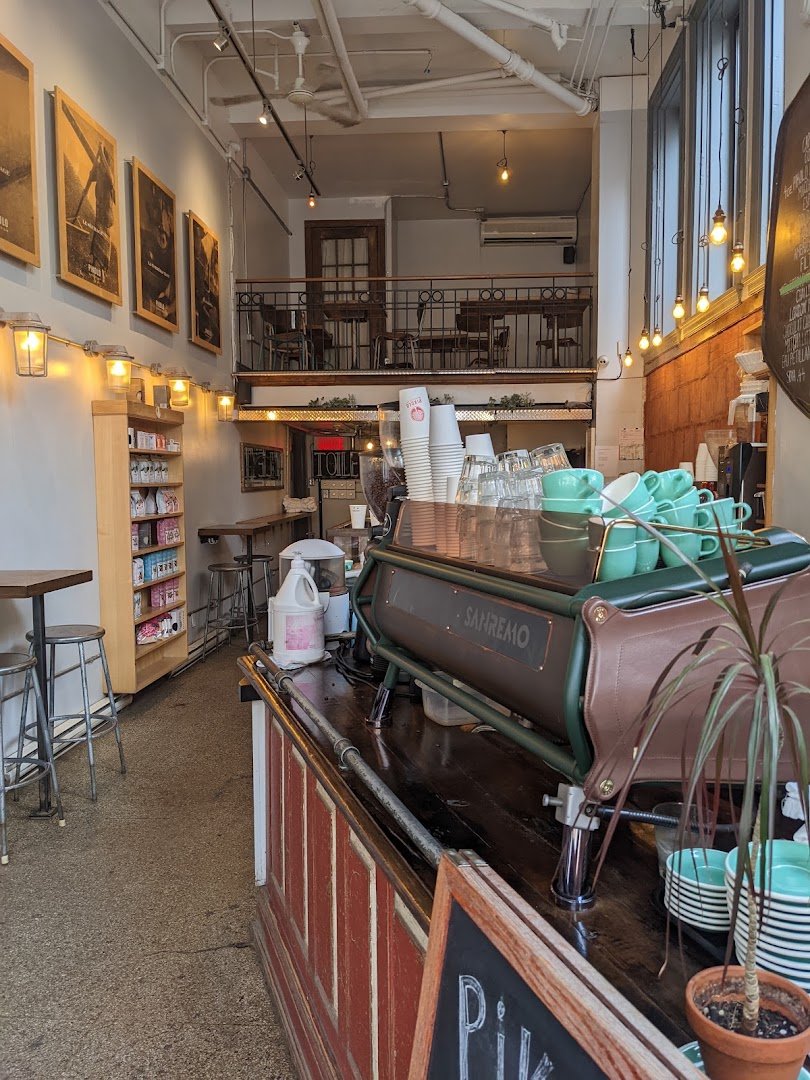 Interior of Pikolo Espresso Bar, specialty coffee shop in Montreal