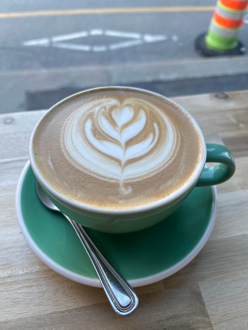 Coffee at Pikolo Espresso Bar, specialty coffee shop in Montreal