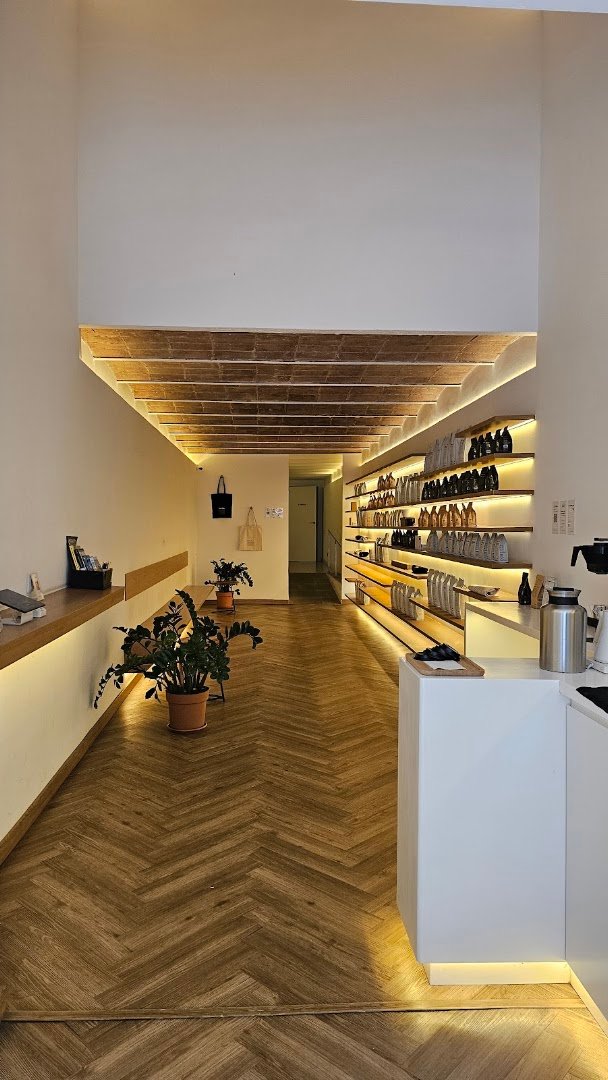 The Coffee specialty coffee shop in Barcelona - photo 3