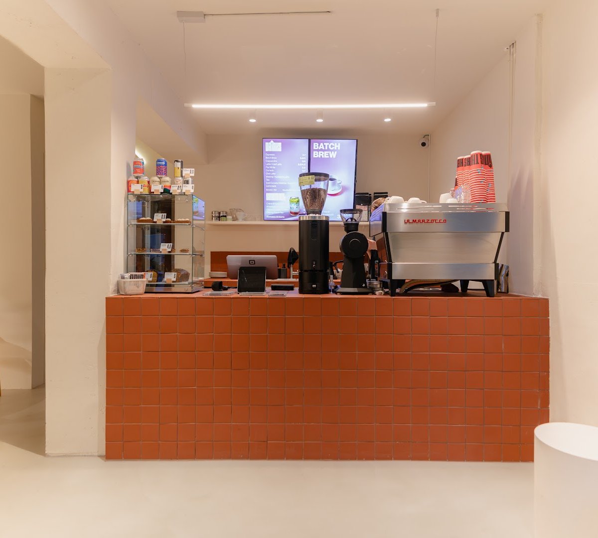 The Miners Coffee Josep Tarradellas specialty coffee shop in Barcelona - photo 6